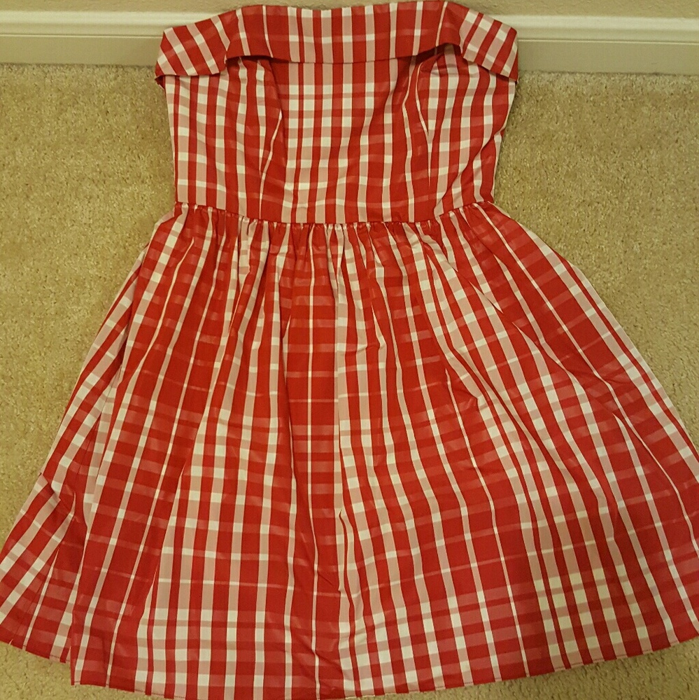Vineyard vines women dress NWOT Size 2